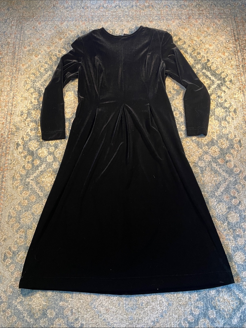 Classic Talbot Petites Black Velvet Long-Sleeve Midi Dress